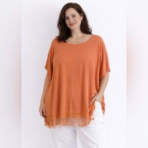 Catos Peachy / Coral Boho Fringe Hem Tunic Top Lace Trim Flowy Blouse